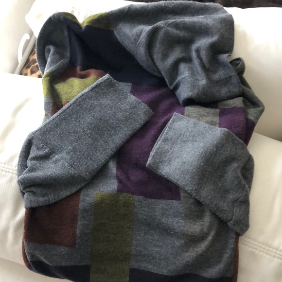 💜Go Couture Block color, retro lightweight knit turtle neck tunic - Picture 9 of 10